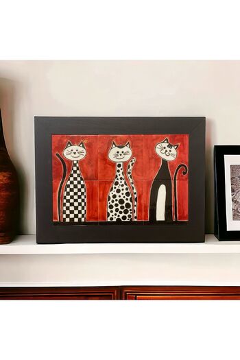 AYGEN Handmade Çini Karolu Kedi Figürlü Özel Kırmızı Tasarım  27 x 38 cm Seramik Çerçeveli Tablo