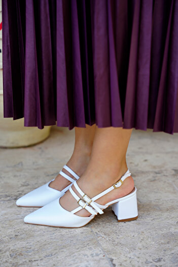 LAMİNTA Leyda White Thick Heel Buckle Detailed Women's Shoes