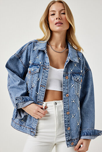 Happiness İstanbul Women's Light Blue Pearl Embroidered Denim Jacket RV00168