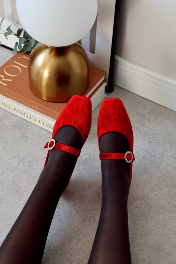 POLKA STORE Velvet Velvet Closed Back Single Band Square Toe Women's Ballerina Shoes with Helmet Mary Jane