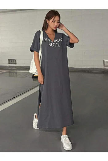 Machetta Women's Plus Size Charming Soul Printed V-Neck T-Shirt Dress/Tunic