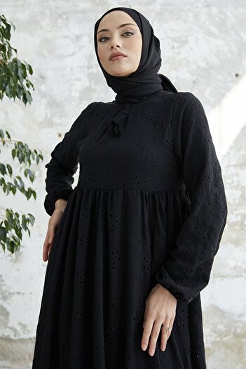 InStyle Κέντημα Φόρεμα με Φούντες στον Γιακά - Μαύρο