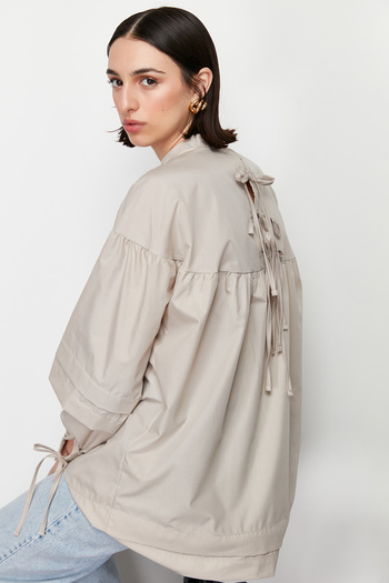 Trendyol Modest Πέτρινη πίσω γραβάτα Λεπτομερές βαμβακερό πουκάμισο TCTSS24UK00020