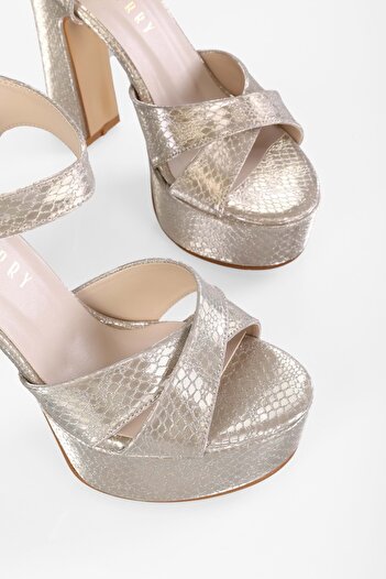 Shoeberry Dámské boty na podpatku na platformě Josie Gold s voštinovým vzorem