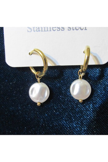 stainless steell SEDEFLİ SALLANTILI KÜPE