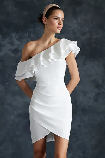 Trendyol Collection Νυφικό Λευκό Νυφικό Βραδινό Φόρεμα Κοντό Νυχτερινό Φόρεμα Αποφοίτησης με Λεπτομέρεια Φόδρα TPRSS24EL00013
