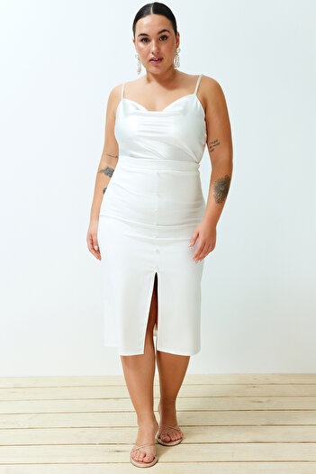 Trendyol Curve White High Waist Woven Bridal Pencil Skirt TBBSS24AZ00036