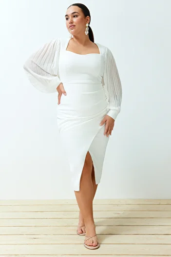 Trendyol Curve Νυφικό Plus Size Λευκό μακρυμάνικο με σκίσιμο - TBBSS24AH00104