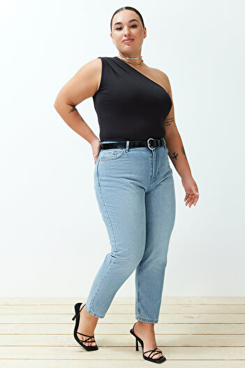 Trendyol Curve Light Blue High Waist Mom Fit Jeans TBBSS24CJ00023