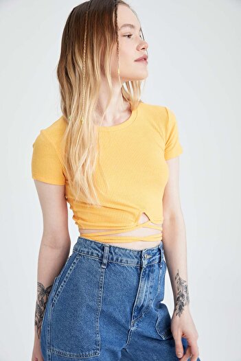 DeFacto Coool Slim Fit Short Sleeve Crop T-Shirt with Tie Waist Detail X2383az22sm