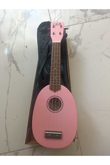 PUKA PINK COLOR SOPRANO SIZE PINEAPPLE MODEL UKULELE+CASE+PENA