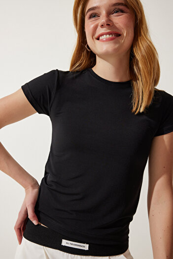 Happiness İstanbul Dámské černé tričko s krátkým rukávem Crew Neck Basic Sandy T-Shirt EN00611