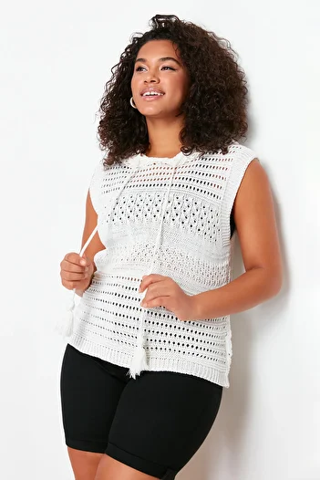 Trendyol Curve Cream Openwork Hooded Knitwear Blouse TBBSS24AF00048