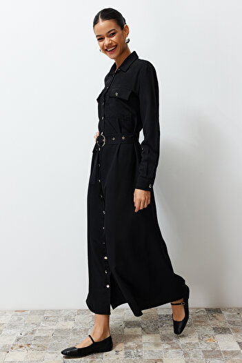 Trendyol Modest Detailní tkané košilové šaty z černého zlata TCTSS24EB00132