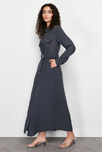 Trendyol Modest Antracitové modální košilové šaty Tctss24Eb00152
