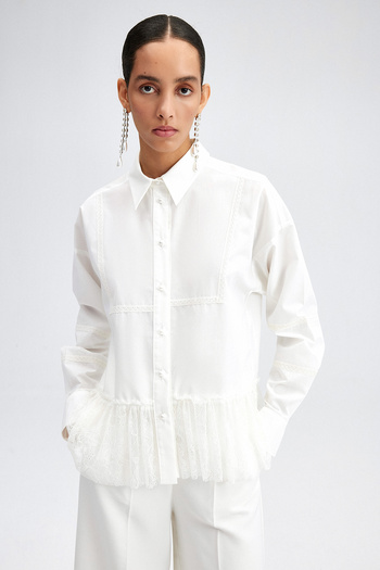 Touché Privé SHIRT WITH ROCKS AND LACE DETAIL