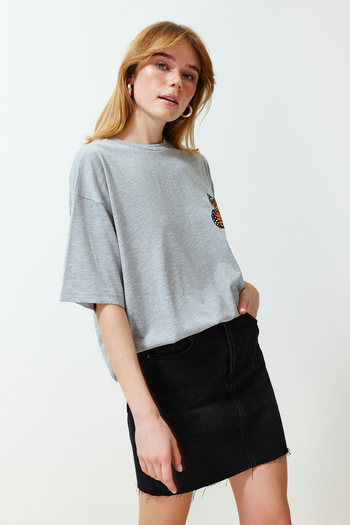 Trendyol Collection Gray Melange Front and Back Printed Oversize/Wide Fit Crew Neck Knitted T-Shirt TWOSS24TS00119