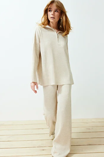 Trendyol Collection Ecru Wide Fit Zippered Basic Knitwear Bottom-Top Set Twoss24Au00078