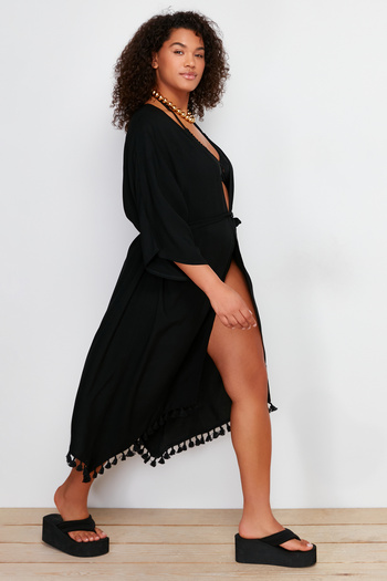 Trendyol Curve Plus Size Black Tassel Viscose Beachwear - Kimono & Kaftan Tbbss24De00002