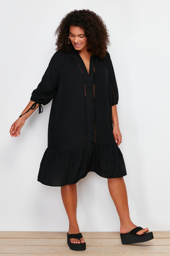 Trendyol Curve Plus Size Black V-Neck Beach Dress - Flounce Skirt with Button Detail Tbbss24Ah00100