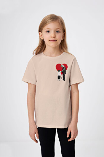 ADABEBEK Mustafa Kemal Atatürk's Child's Love Themed Heart Detailed April 23 Special Printed Girl's T-Shirt