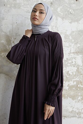 InStyle Pleated Detail Gathered Ferace - Plum