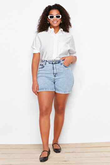 Trendyol Curve Light Blue High Waist Straight Fit Denim Shorts TBBSS24AP00030