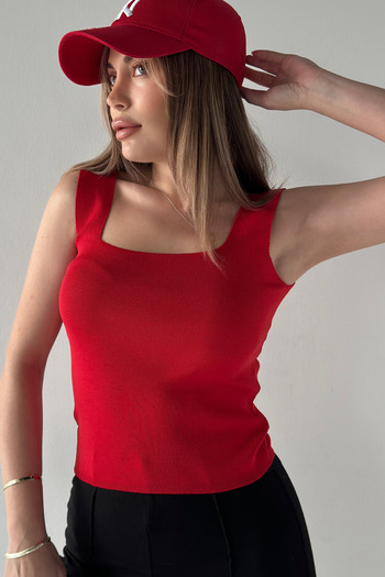 MODAGEN Women's Square Collar Thick Strap Red Crop