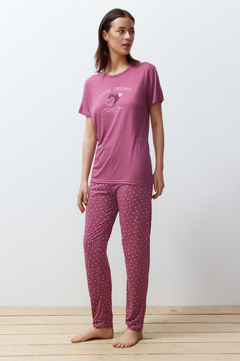 Trendyol Collection Souprava pleteného pyžama ze sušeného růžového srdce THMSS24PT00254