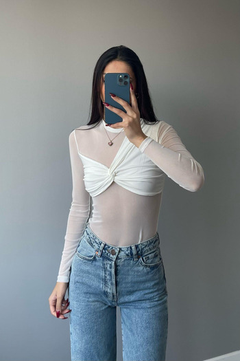 Laluvia Weiße Bluse mit Raffungen