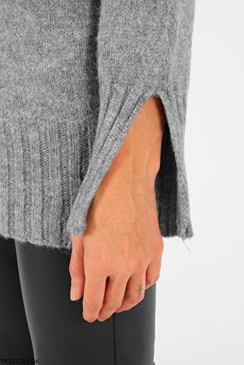 Laluvia Gray Sleeve Slit Sweater
