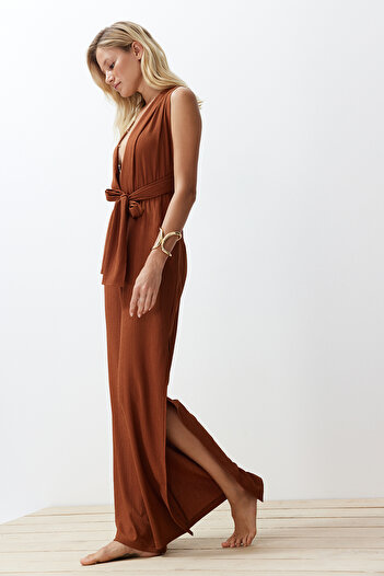 Trendyol Collection Καφέ υφαντό δεμένο Jumpsuit TBESS23TU00010