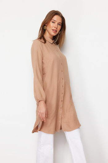 Trendyol Modest Πουκάμισο Aerobin υφαντό μήκους Midi με σχισμή βιζόν TCTSS22GO0104