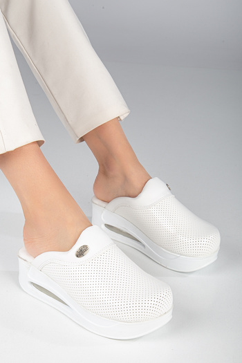 Dr. Mitra Doctor Nurse Hospital Cook Slippers Patterned White
