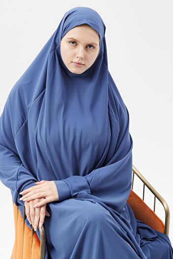 Altobeh Γυναικείο σετ σεντόνι Hijab Medina Silk με πέπλο σουφλέ και φούστα Dark Jeans