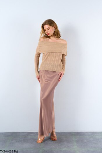 Laluvia Beige Thin Madonna Collar Sweater