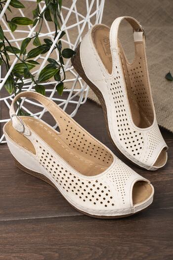Khayt Women's Beige Orthopedic Shoes