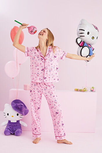 Siyah İnci Hello Kitty Licensed 100% Cotton Pink Multicolor Buttoned Piping Pajamas Set