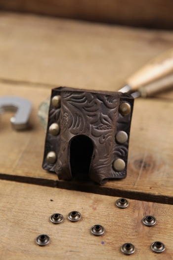 New Coast Leather 1900's Hakiki Deri El Yapımı Kemere Takılır Zippo Kılıfı