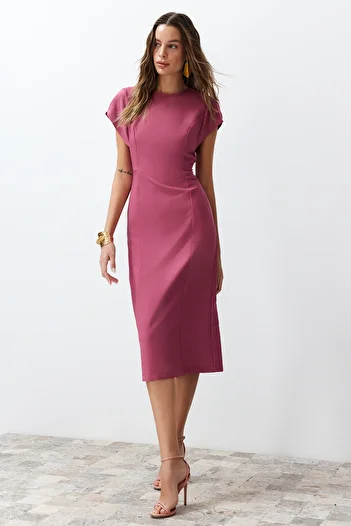 Trendyol Collection Rochie midi Dried Rose - Mânecă joasă, Decolteu turn, Fustă țesută care dezvăluie liniile corpului TWOSS24EL00608