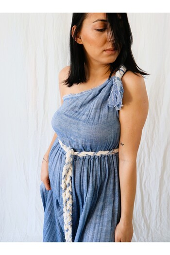 Su Koleksiyon LAGINA Rochie Maxi cu Un Umăr Stil Boho Muslină / Albastru Vintage
