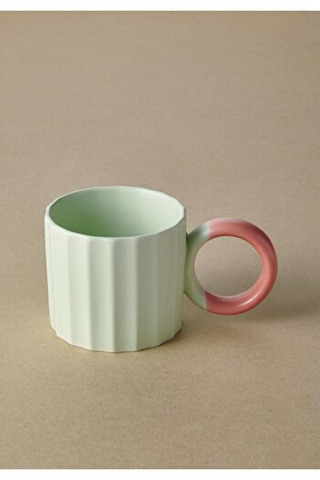 The Mia Runden Porcelain Mug Green 250 ml