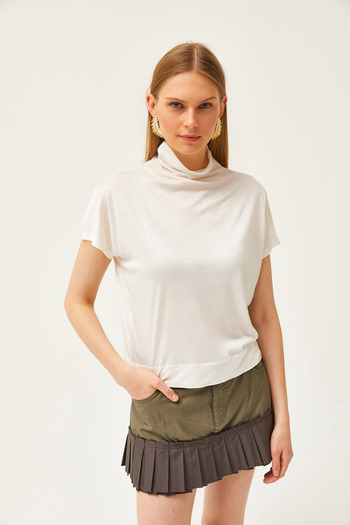 Olalook Weiße fließende Fledermausbluse mit Stehkragen für Damen BLZ-19002579