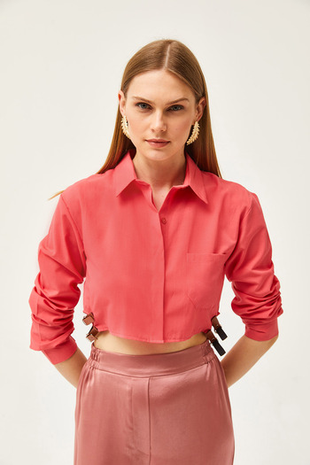 Olalook Women's Coral Side Belt Detailed Crop Woven Shirt GML-19001191