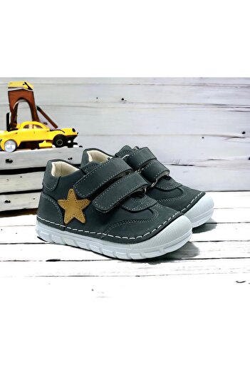 GOOFY Leather Orthopedic Sole Star Detailed Baby Boy First Step Shoes