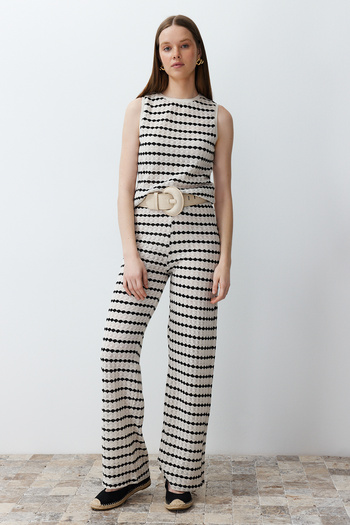Trendyol Collection Ecru Knitwear Look Striped Straigth/Solid Cut Trousers TWOSS24PL00101