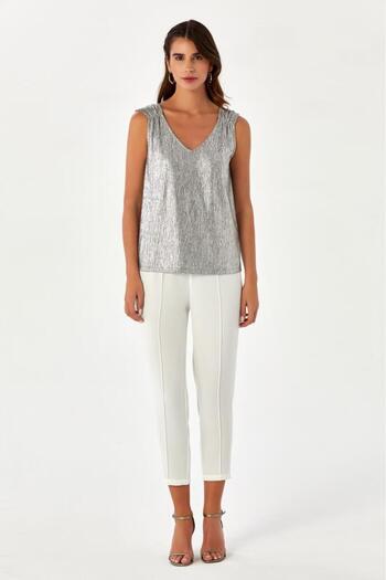 İKİLER V-Neck Glitter Printed Sleeveless Blouse 024-1047