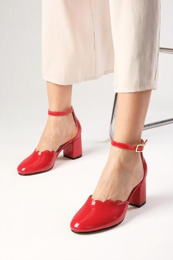 Mio Gusto Francy Red Color Patent Leather Round Toe Women's Heeled Shoes