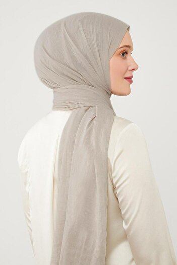 Levidor Gray Wrinkled Fabric Hawaiian Shawl