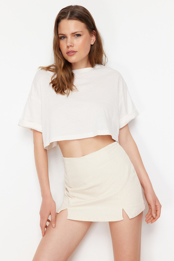 Trendyol Collection Ecru Slit Detailed High Waist Shorts Skirt TWOSS24SR00107